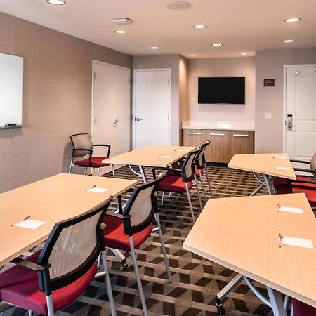 Towneplace Suites By Marriott Мърсед Екстериор снимка