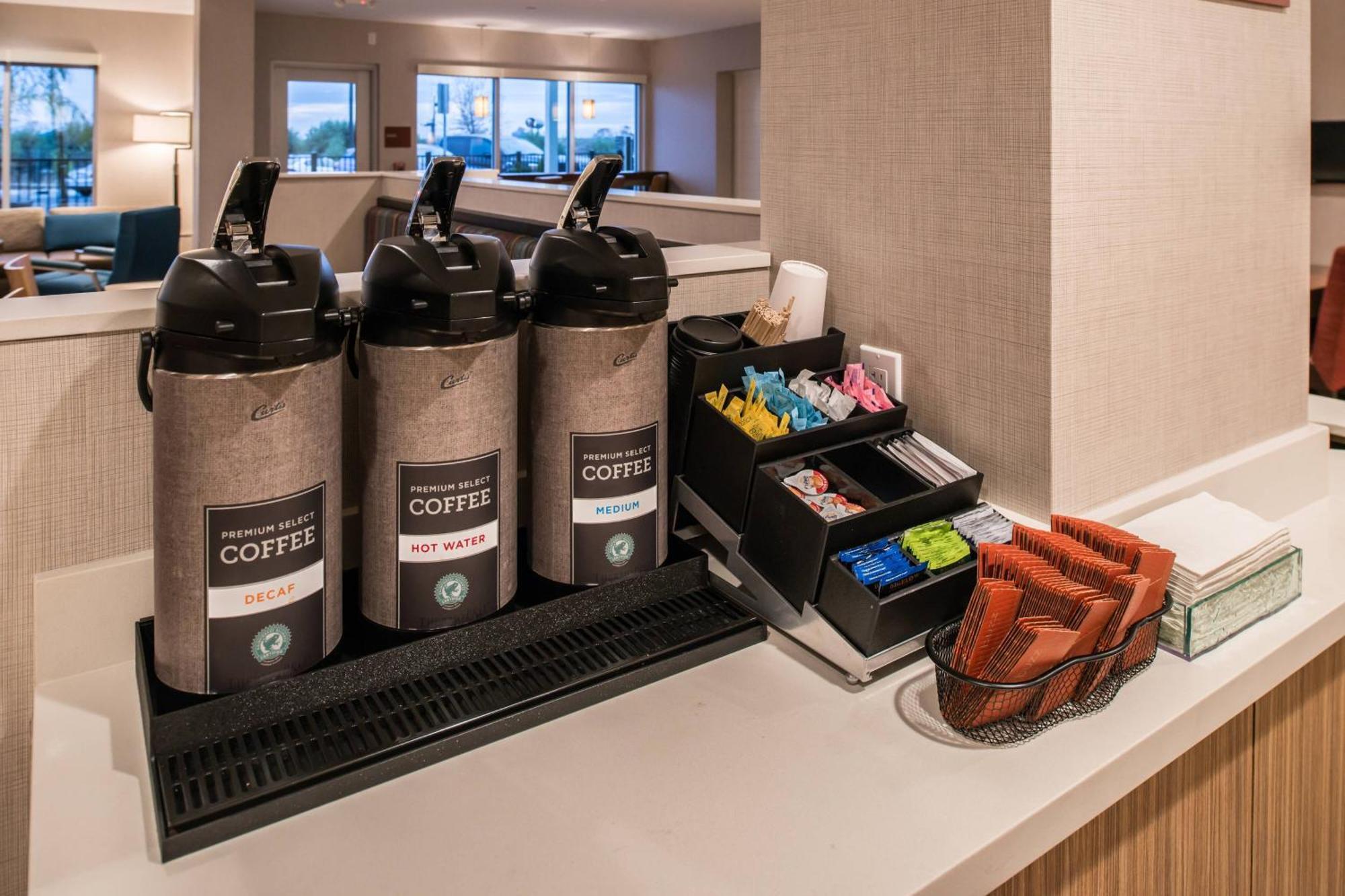 Towneplace Suites By Marriott Мърсед Екстериор снимка