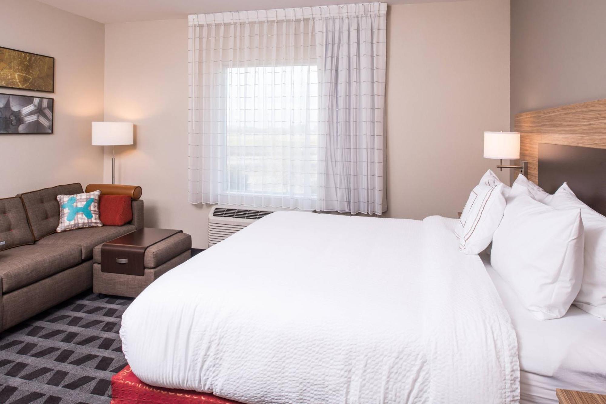 Towneplace Suites By Marriott Мърсед Екстериор снимка