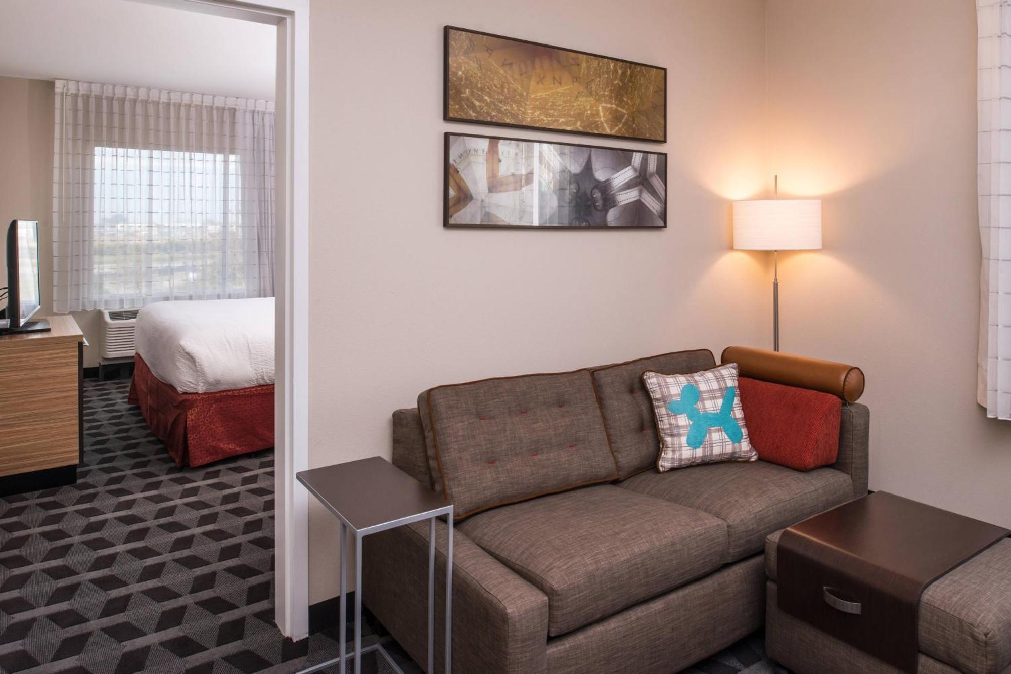 Towneplace Suites By Marriott Мърсед Екстериор снимка